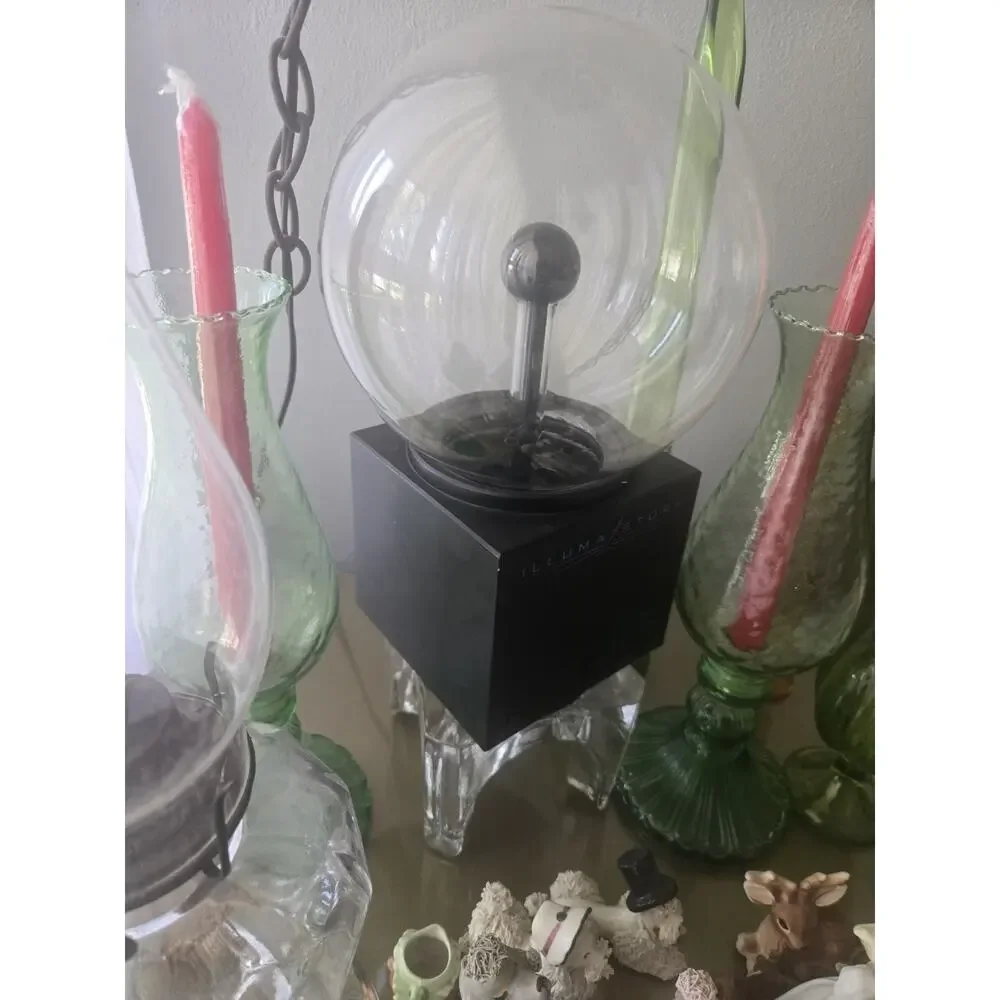 Vintage Realistic Illuma Storm Plasma Globe Voice Music Activation